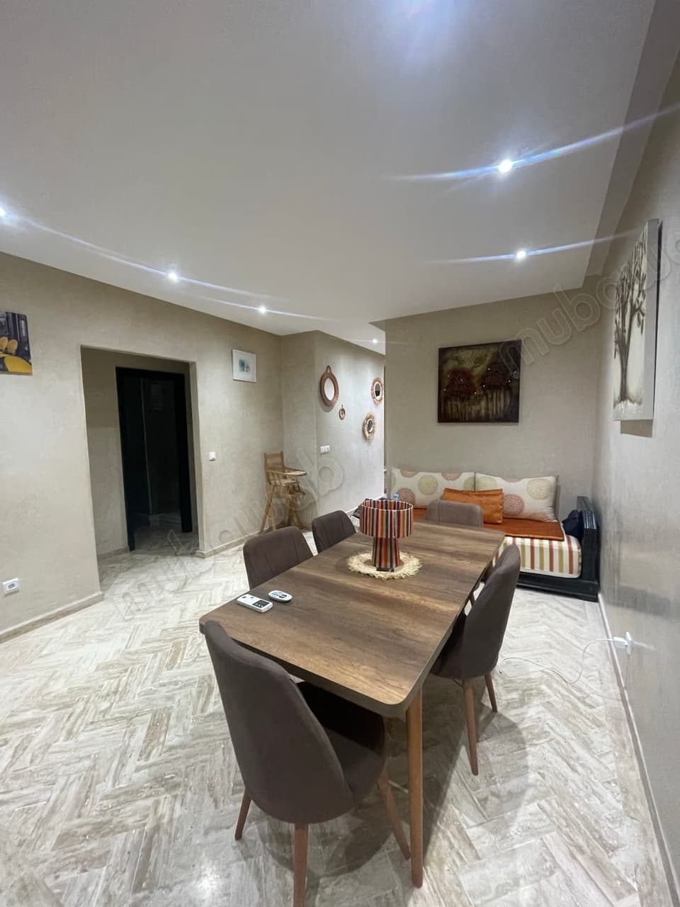 Apartamento de 2 dormitorios con azotea privada en venta