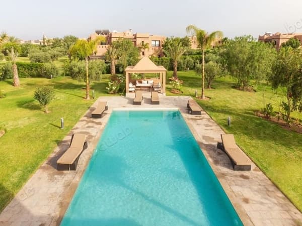 Villa de 6 suites avec piscine à louer