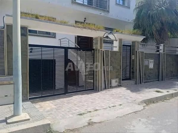 Villa duplex avec garage à réserver près de Catalina
