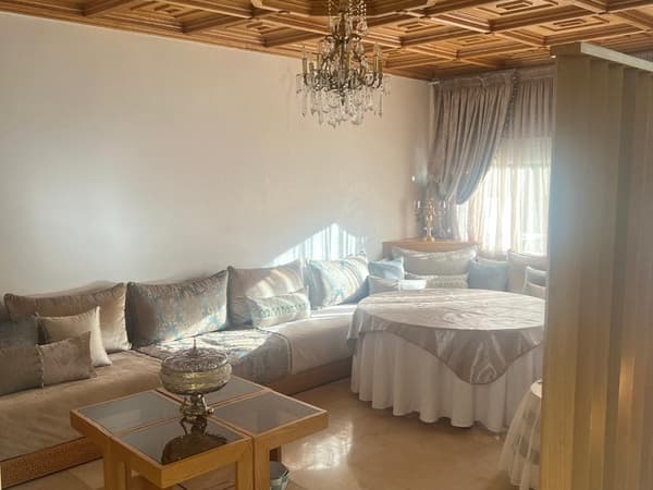 Bouskoura, Villa meublée en location sur la CGI avec piscine 3CH