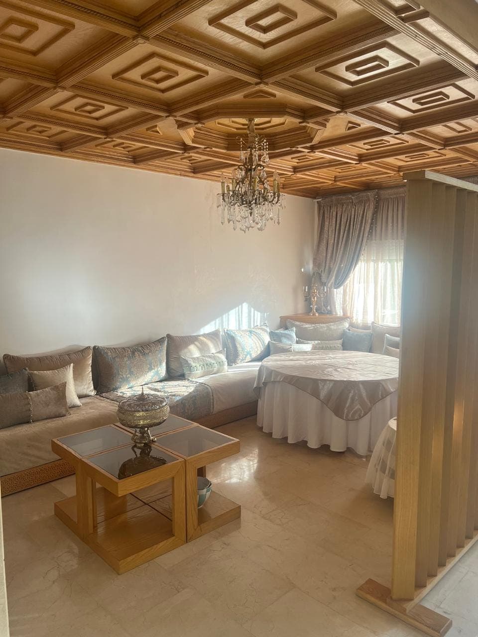 Bouskoura, Villa meublée en location  sur la CGI avec piscine 3CH