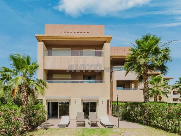 PRESTIGIA REZ-DE-JARDIN FACE PISCINE