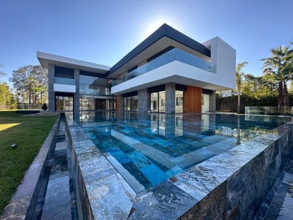 Villa de luxe à vendre à Souissi
