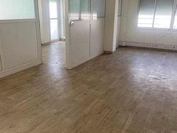 Bureau à Vendre de 91.0 m² à Rabat, Touarga