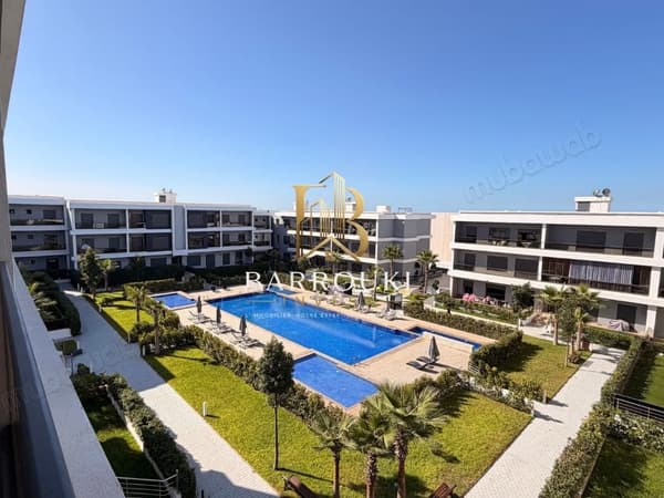 Appartement neuf 2 chambres à louer à Dar Bouazza – Haut standing, terrasse vue piscine