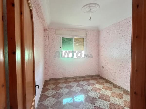 Studio 60 m², déclaration totale, ascenseur, balcon