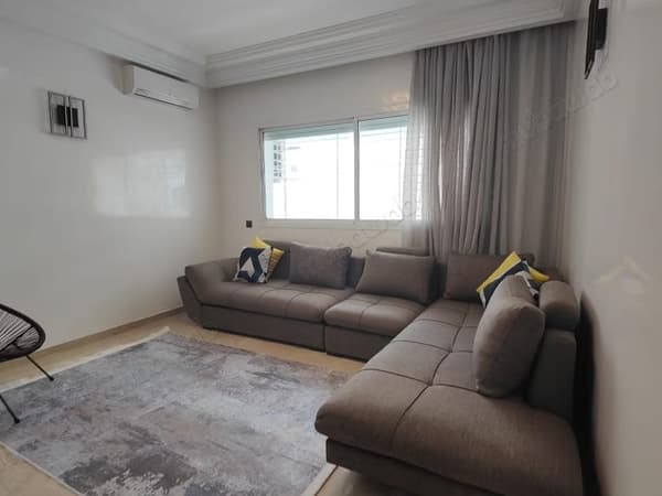 Louez cet appartement à Les princesses. Surface totale 101 m². Bien meublé