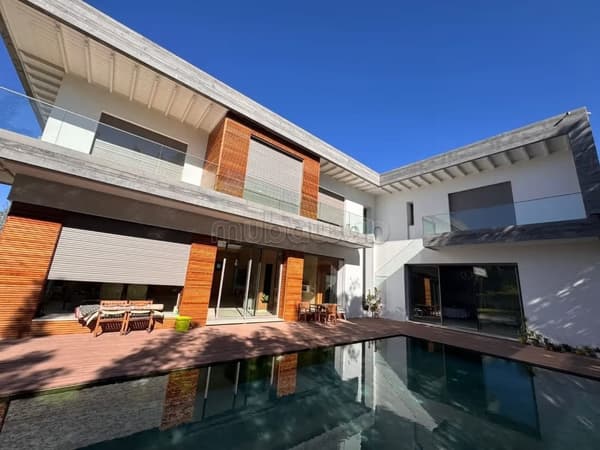 Villa d'Exception à Vendre – Souissi, Rabat