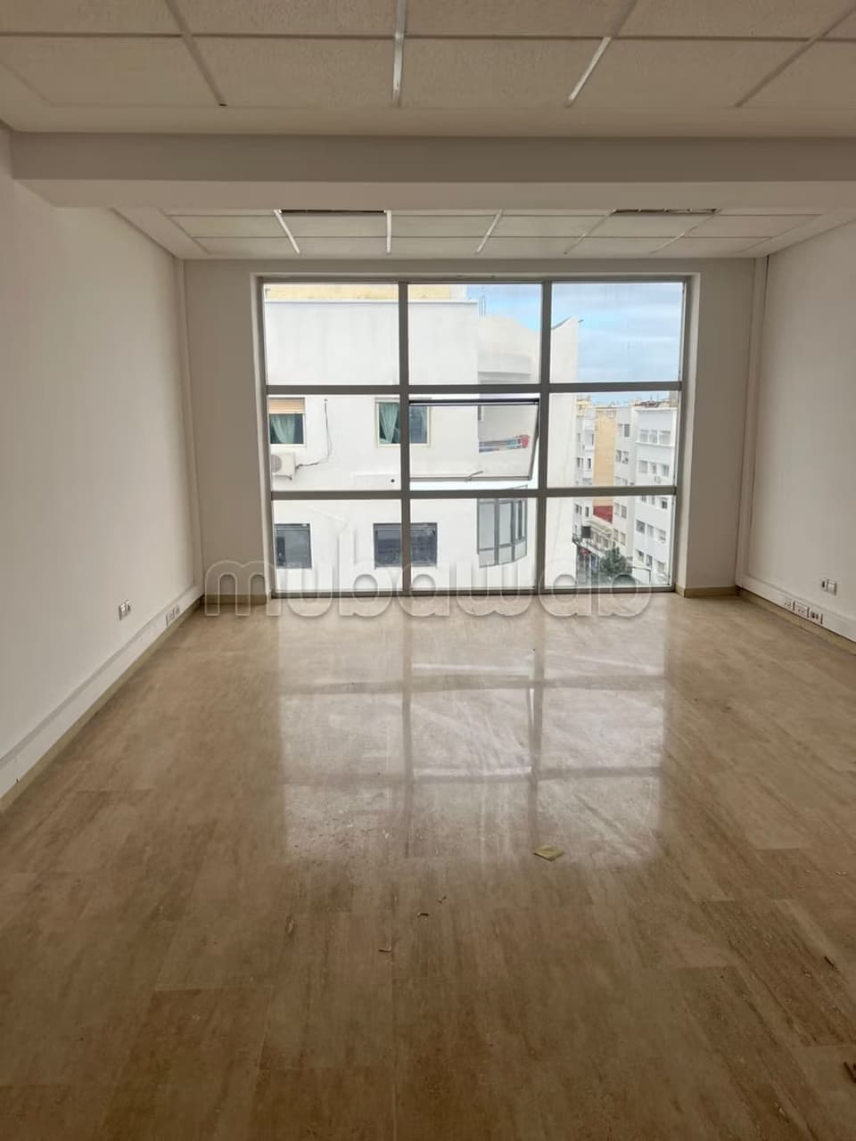 Bureau professionnel 68 m² à louer – Quartier Maarif Extension