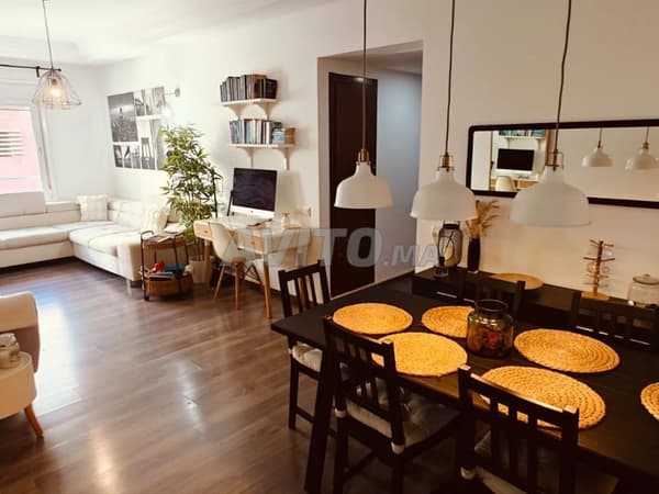 BEL APPARTEMENT MEUBLÉ ET ÉQUIPÉ À VENDRE