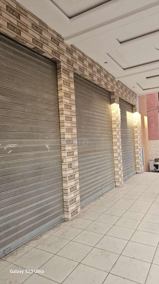 Maison commerciale à vendre dans le quartier Sokouma