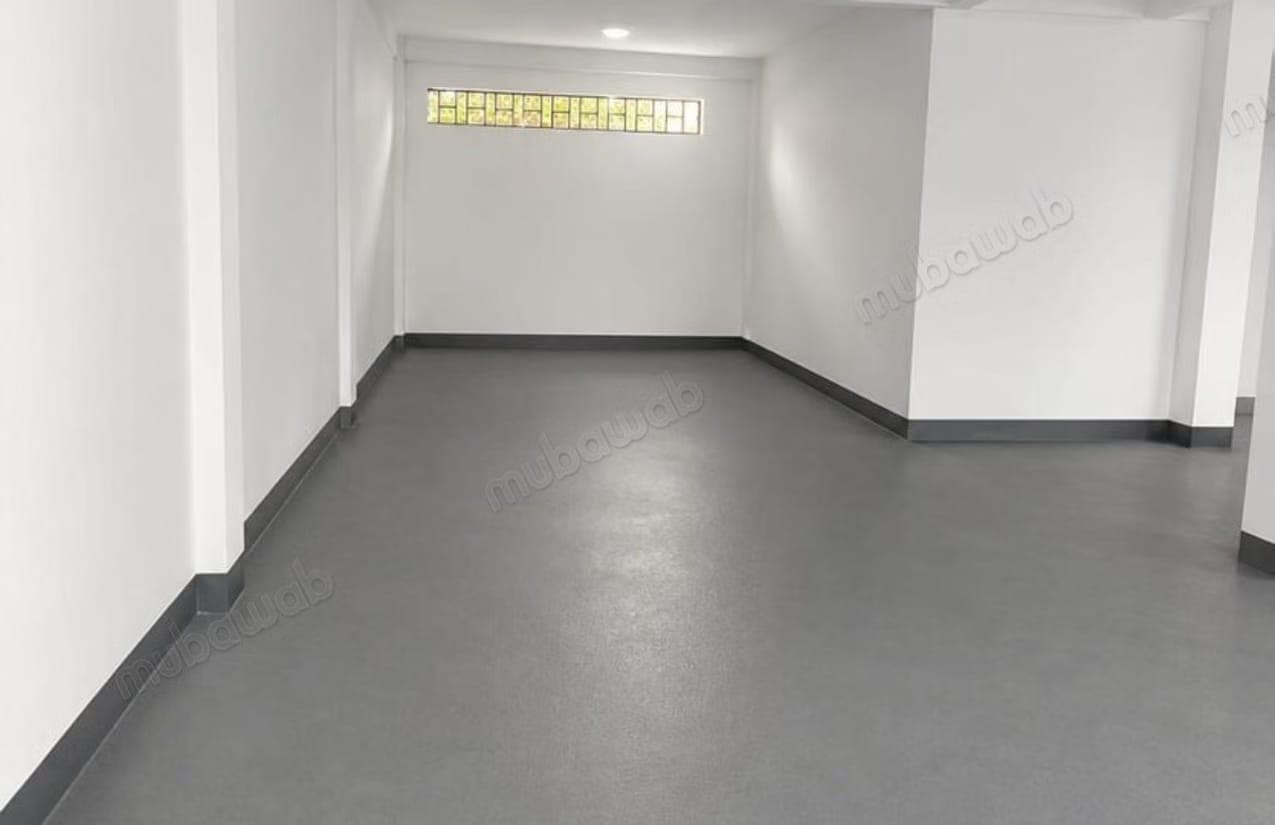 Large shop / garage space 294m² for rent or sale