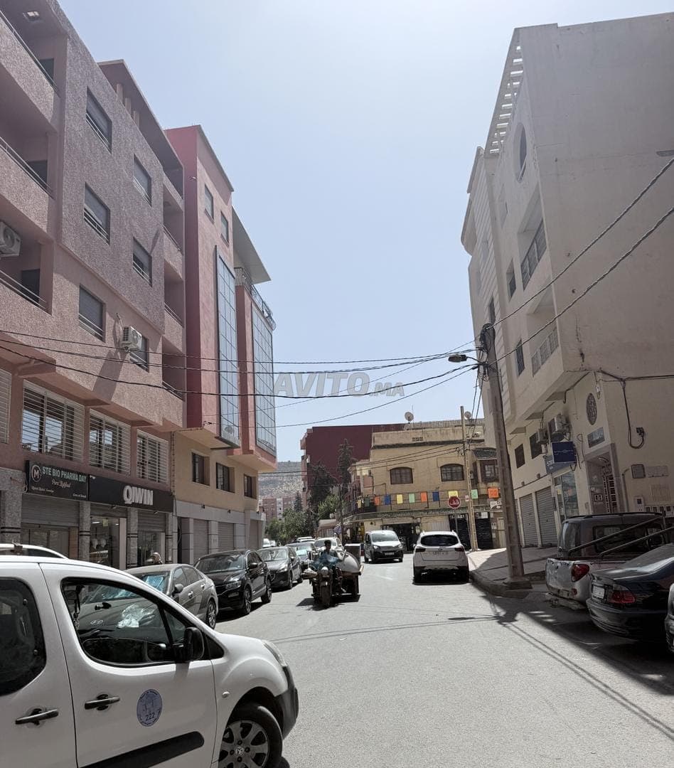 À louer (Angle) 300m² – Rue Taif (Quartier Moderne)