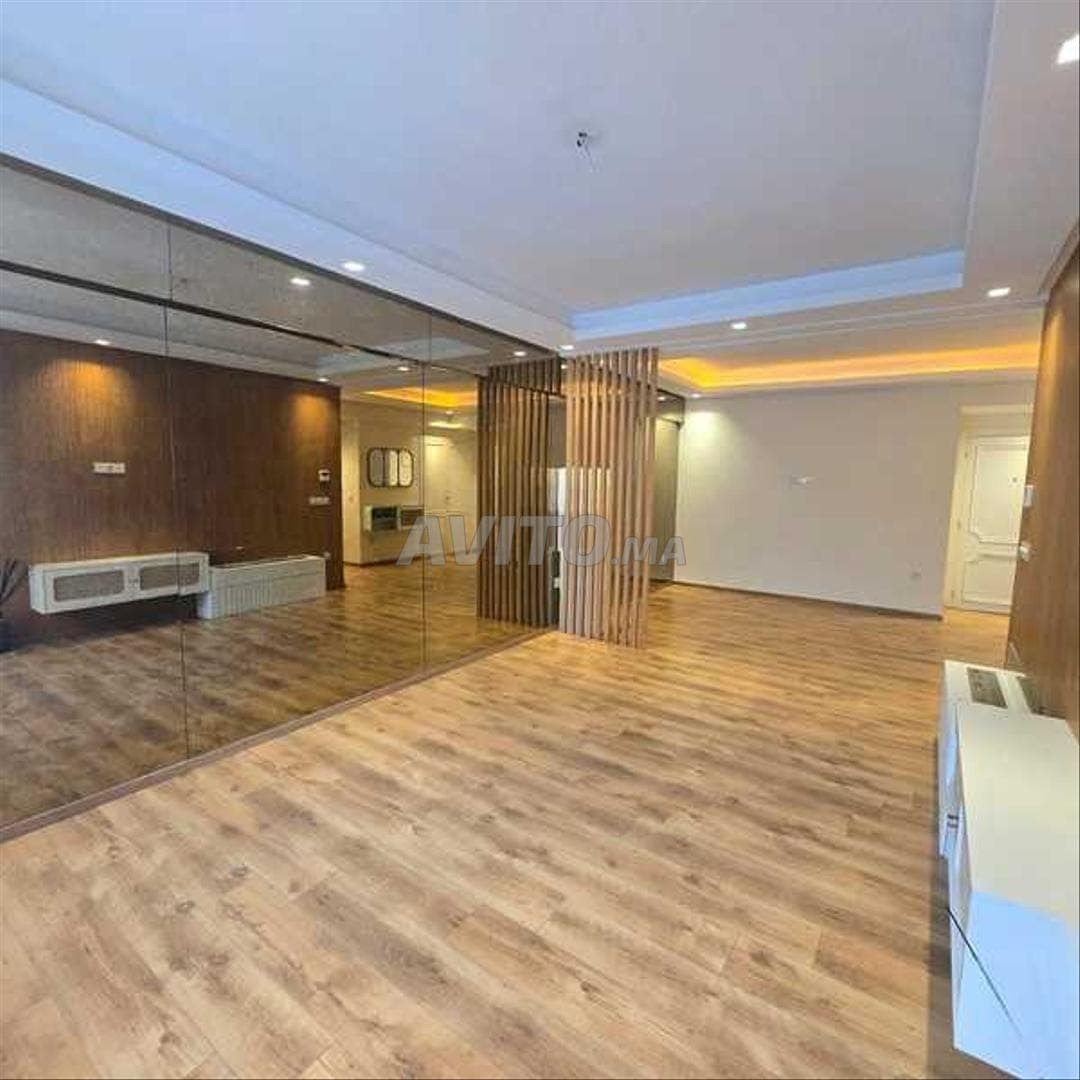 99478-Appt à louer à 9500DH à Bourgogne (Anfa)