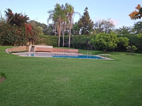 Villa de Charme avec Piscine à Souissi