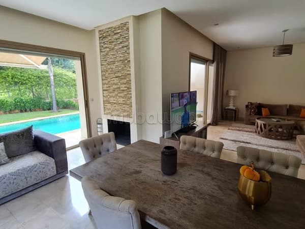 Villa VIDE à louer sur Prestigia