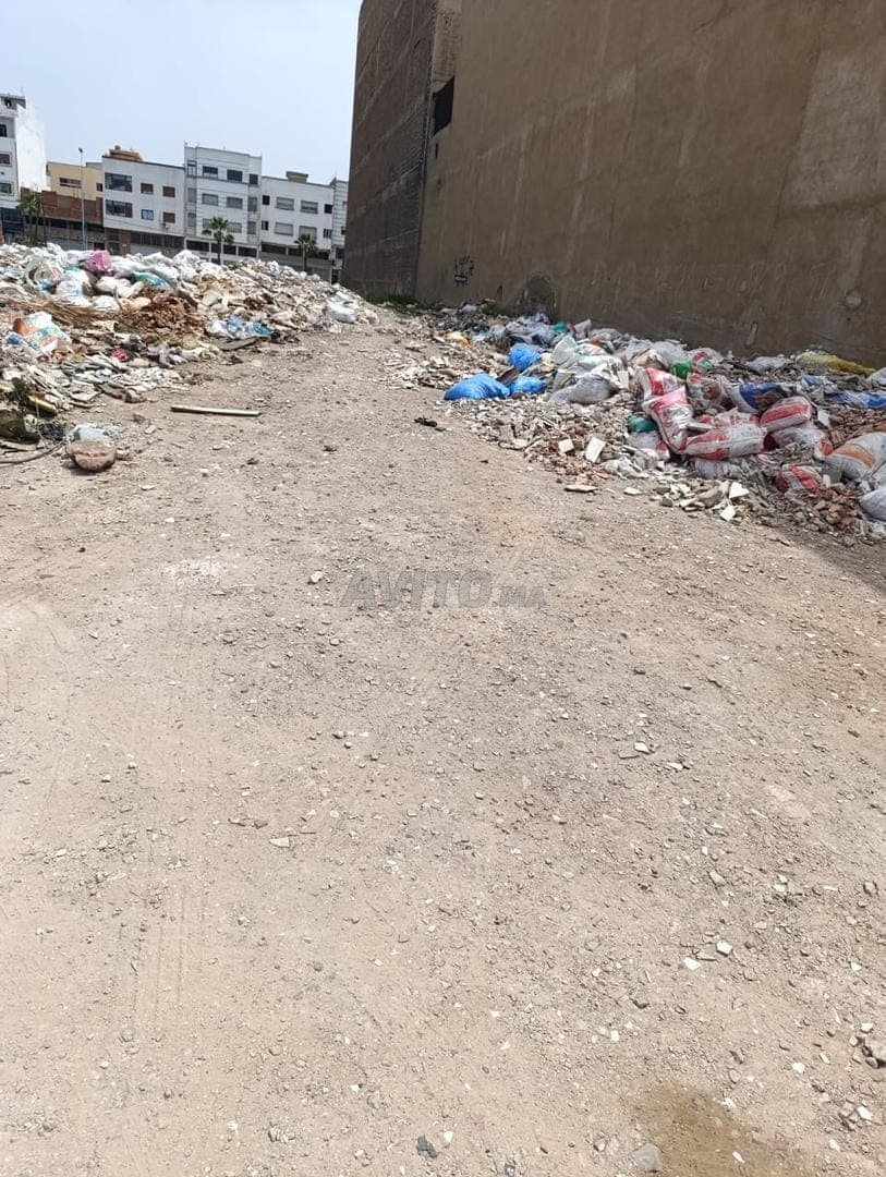 Terreno industrial titulado de 640 m² – Al Azhar