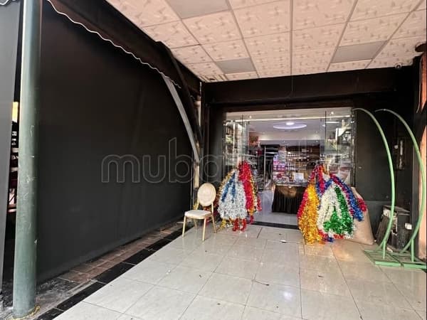 Local commercial à vendre