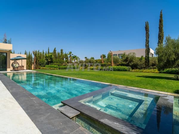 Prachtige Nieuwe Villa in Golfresort Residentieel