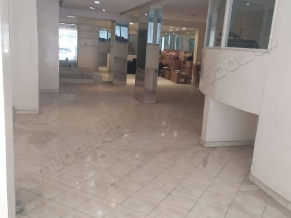 À vendre – local commercial à bourgogne