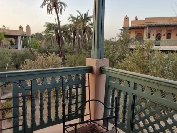 شقة للبيع بإنخيل الواحة. المساحة 75 م². هوائي وطبق وأكثر...