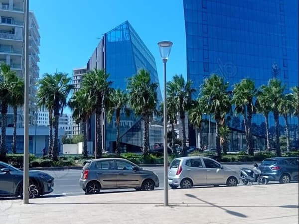 Bureau de 142 m² à louer à CFC
