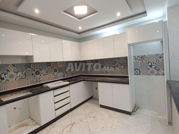 Appartement van 80 m² voor getrouwde ambtenaren en werknemers in de privésector