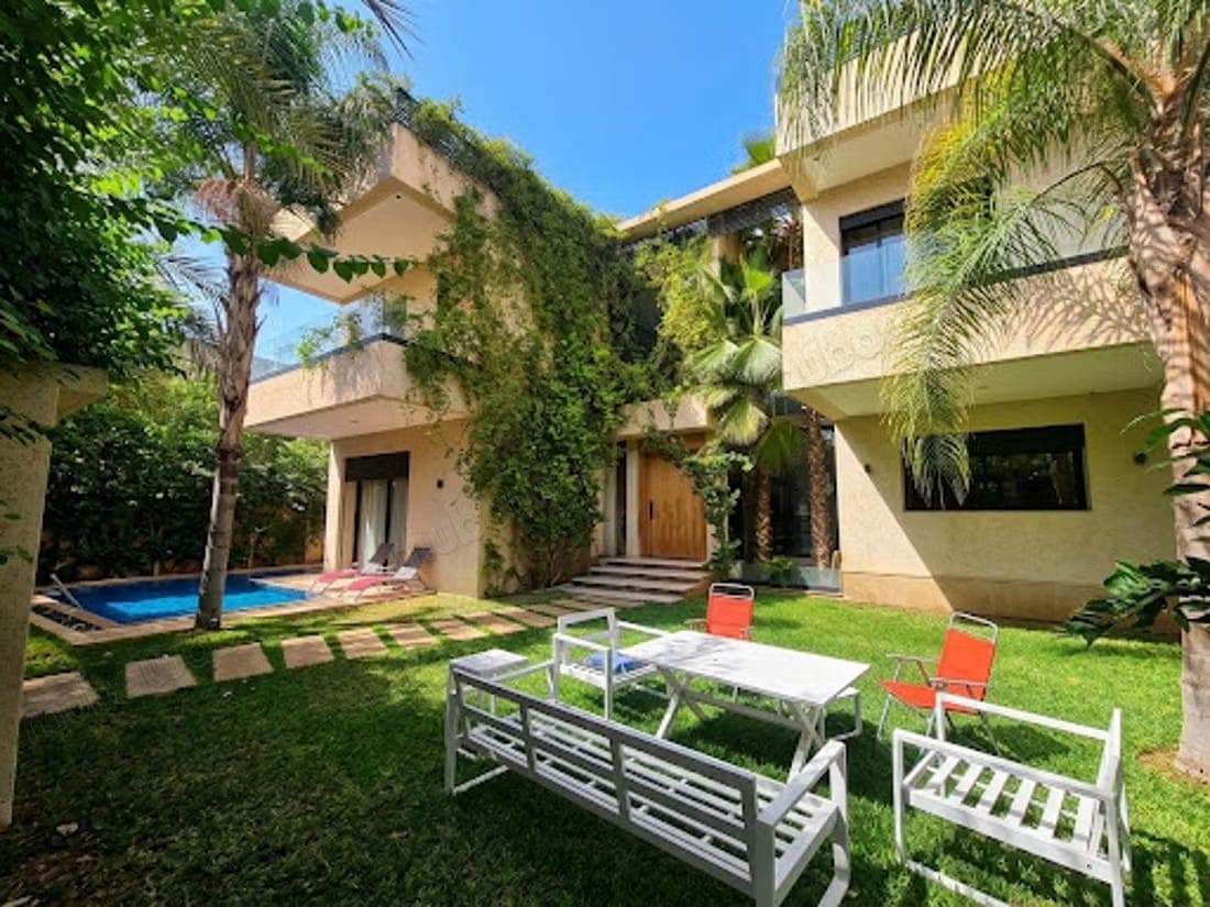 Belle villa Rtee Casablanca 4chambres, piscine