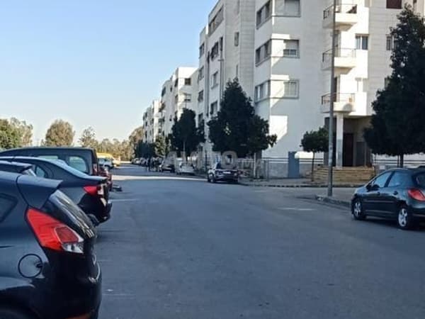 Wohnung zu verkaufen, 3. Etage mit Aufzug und Garage