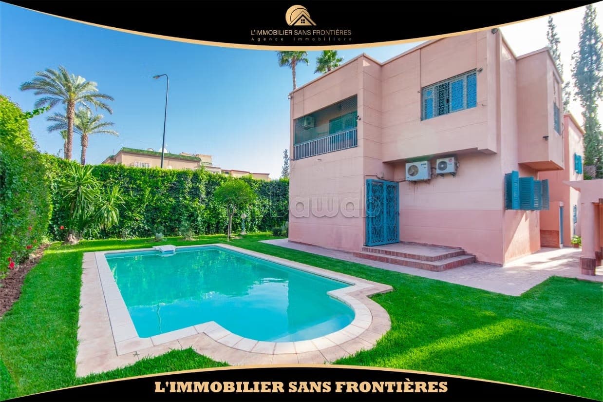 Villa vuota in affitto a Inara Targa con giardino e piscina privata