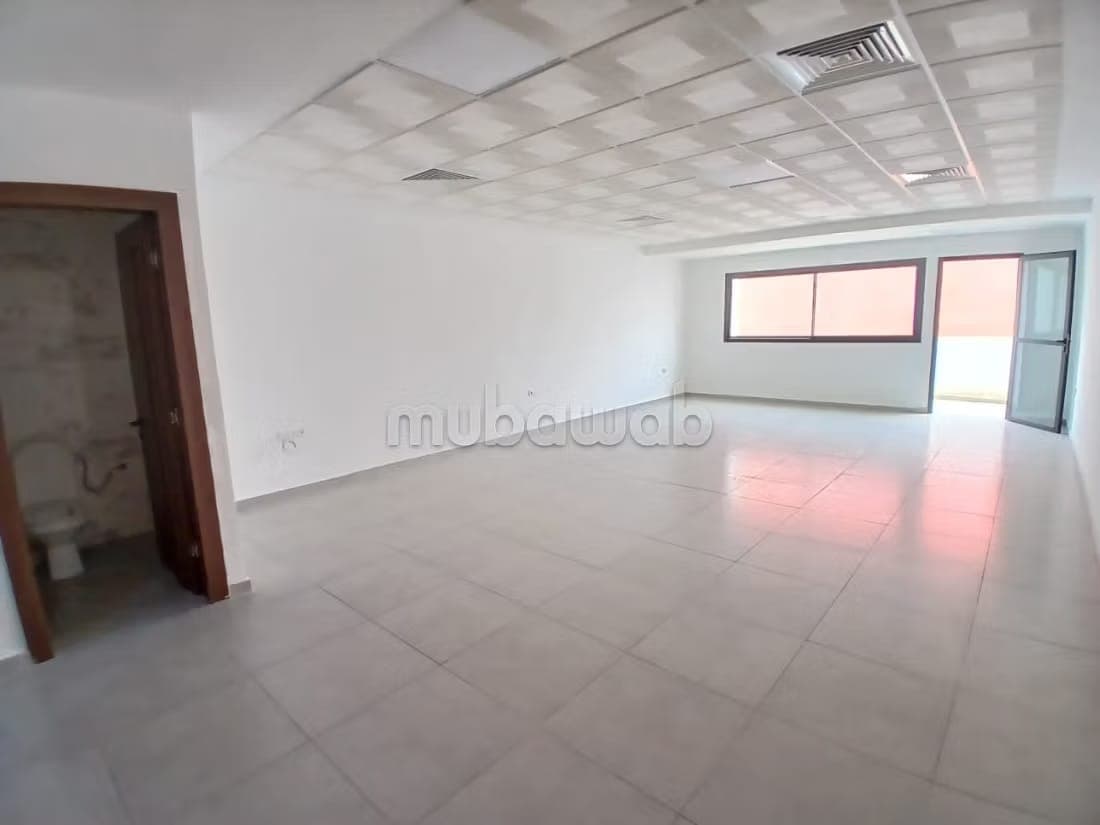 Bureau neuf à louer à 2 min de la gare