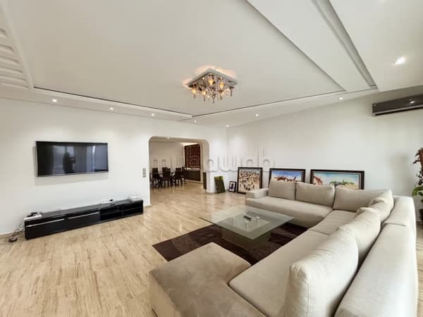 Appartement avec terrasse vue sur Twins