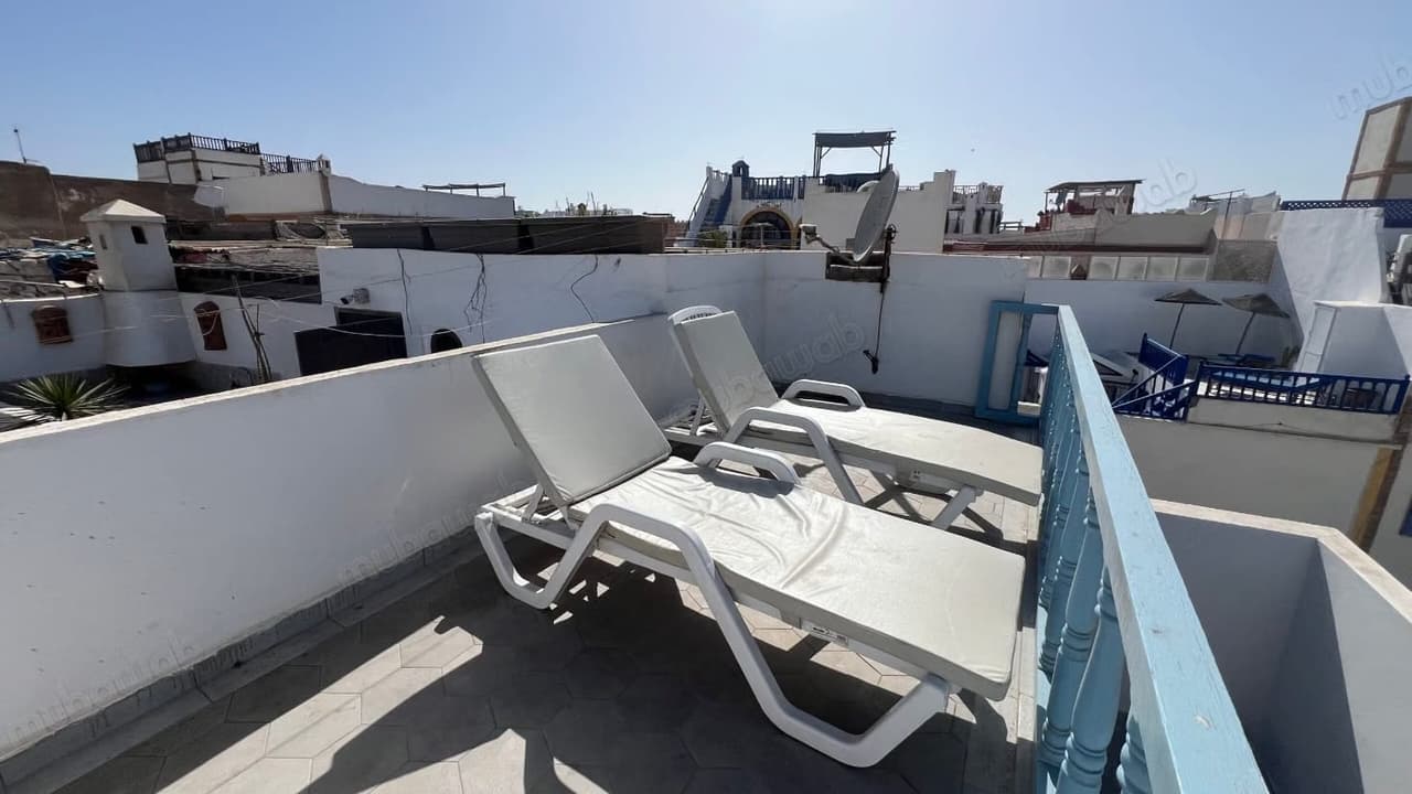 Douiria titrée, double rooftop – Médina