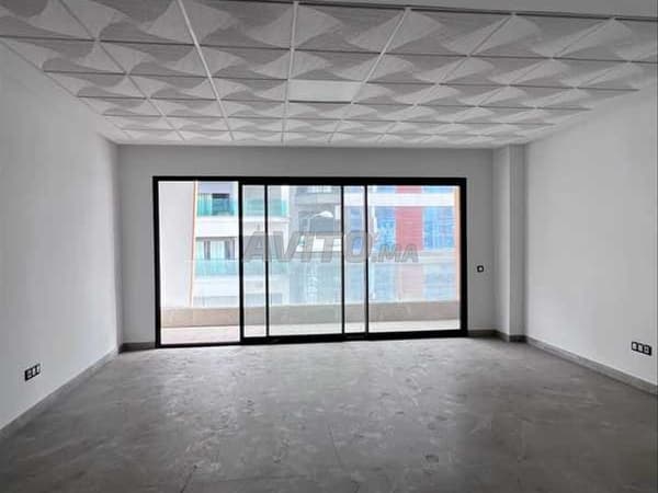 177287-Bureau à louer à 8500DH à Roches Noires