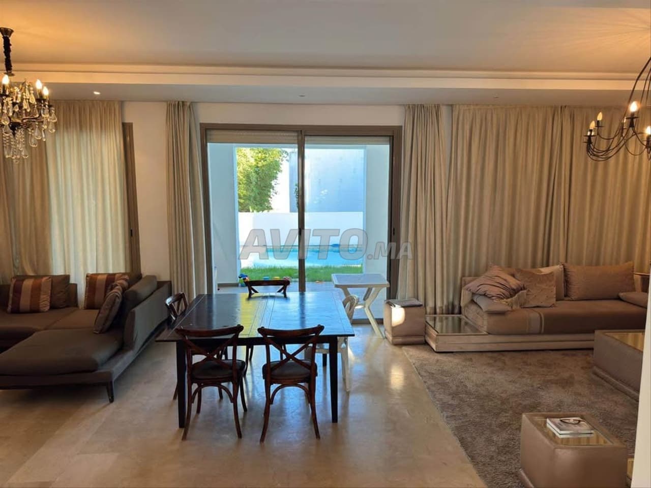 Villa Prestigia, Plage des Nations