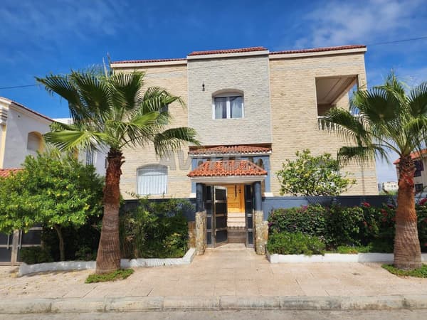 VENDS VILLA EN EXCELLENT ETAT