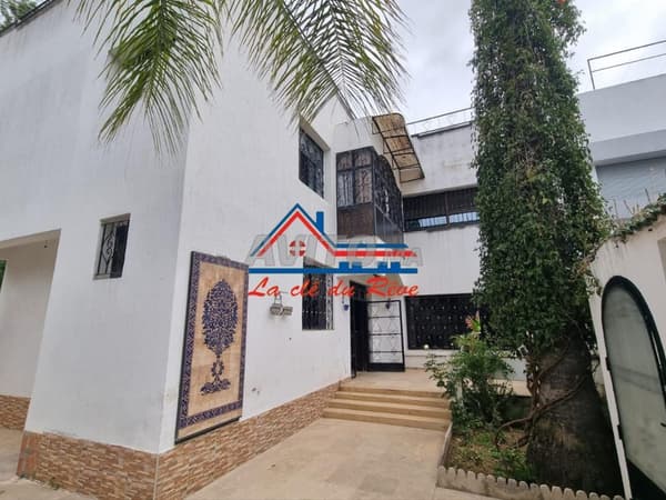 Villa de 400 m² à vendre – Hay Al Idari Rabat
