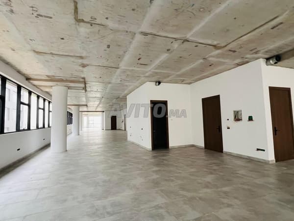 Plateau à louer, 878 m² avec terrasse - Florida