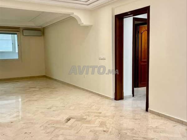 183604-بيع شقة بالدار البيضاء Val Fleuri بمساحة 123 م²