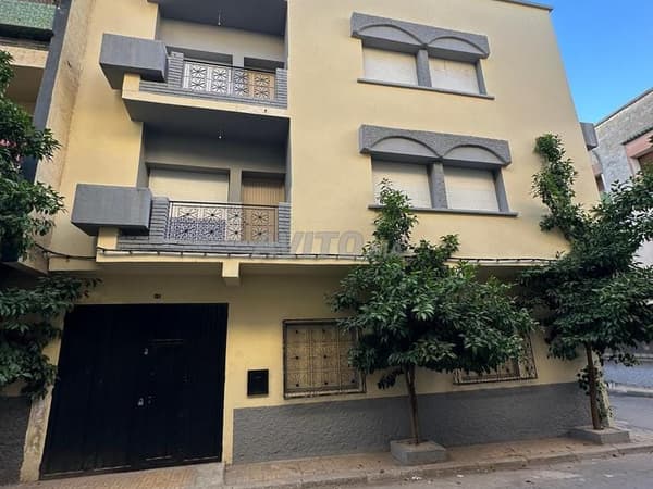 3 appartamenti in vendita con studio e garage