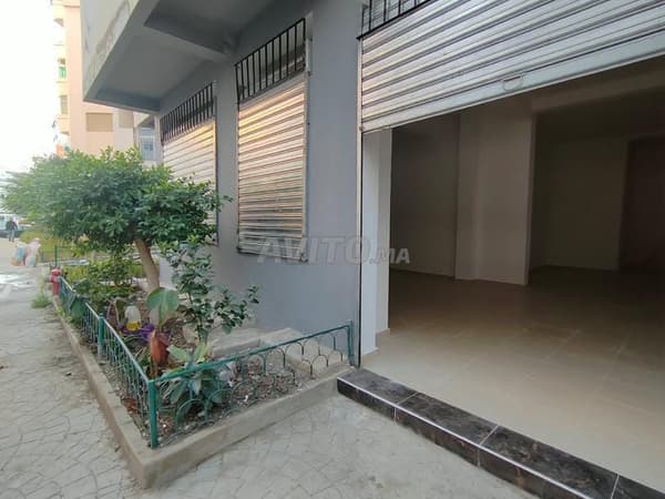 Local commercial à louer, 68 m², complexe Ibrahim El Khalil