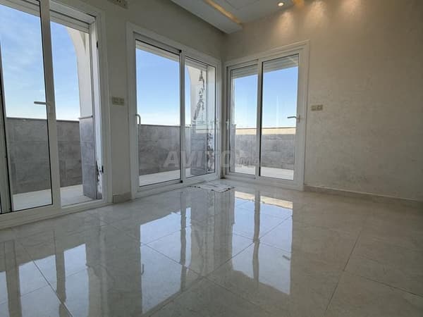 À VENDRE Appartement en retrait Complexe Hadika