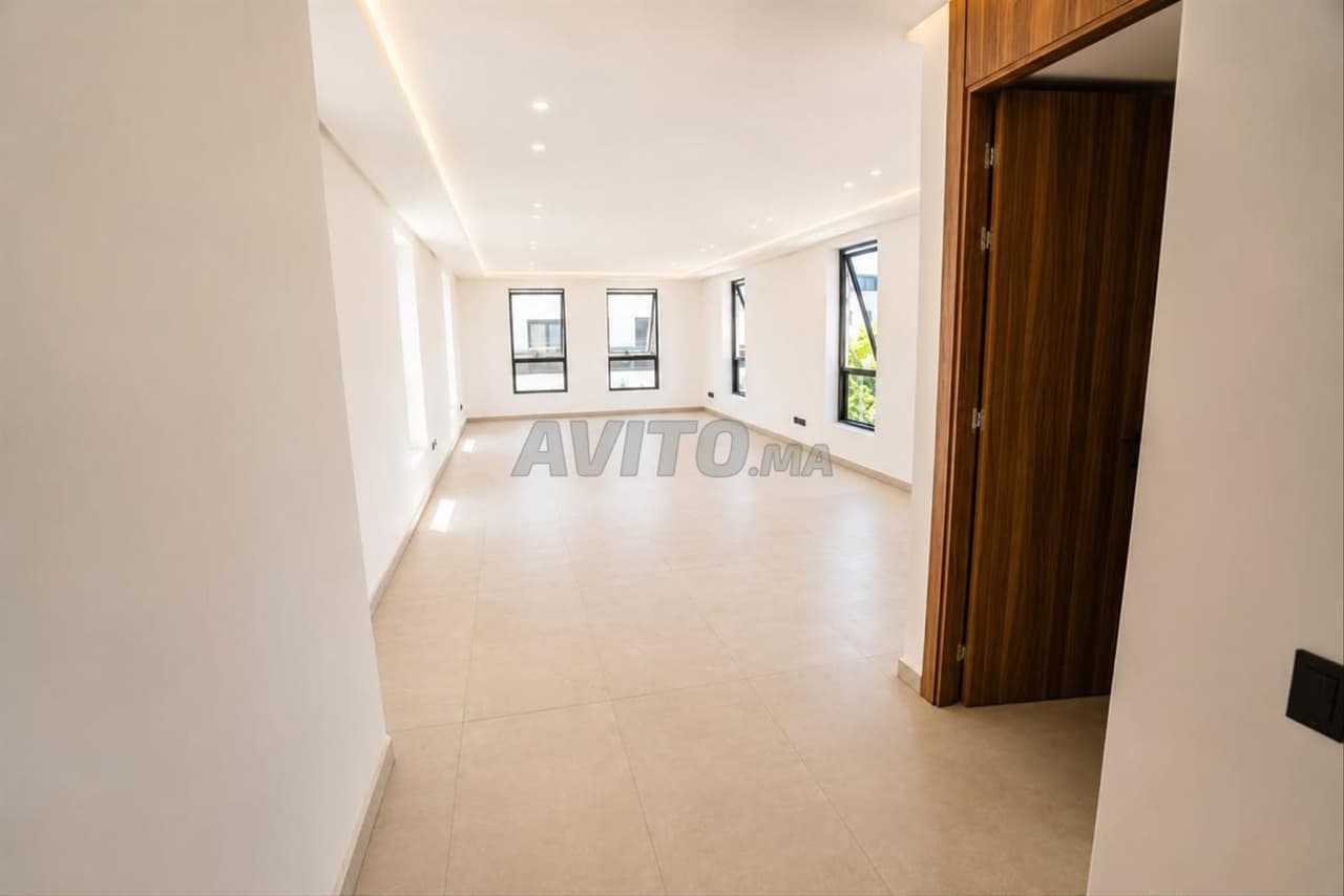 New Office Space 48 m² at l'Oasis