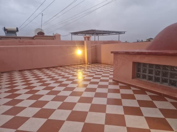 فرصة للشراء: فيلا للبيع مكوّنة من مستويين منفصلين