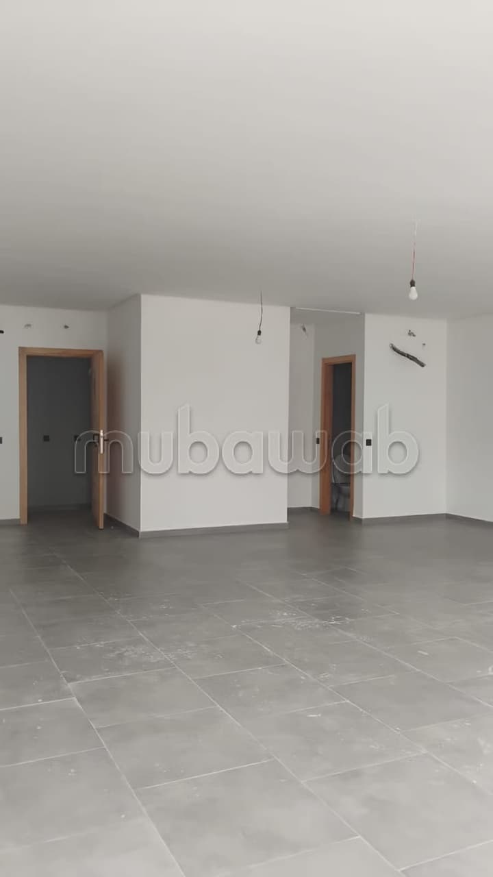 Office plateaus for rent in business center