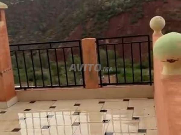 منزل في واد أوريكا