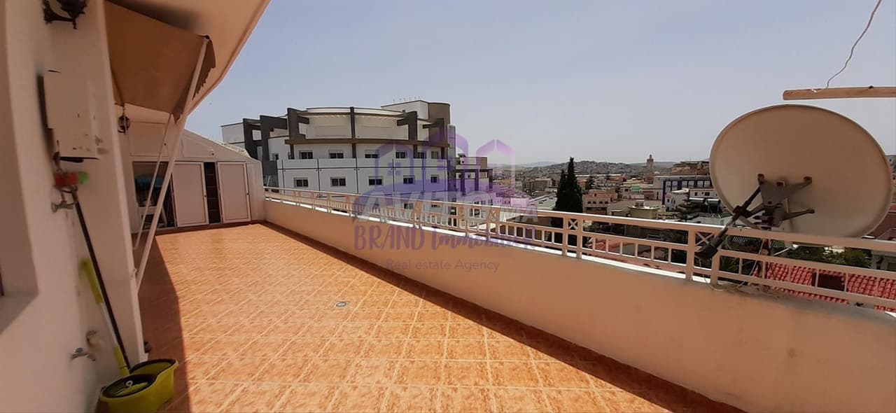 Bel appartement F3 avec terrasse à TANGER
