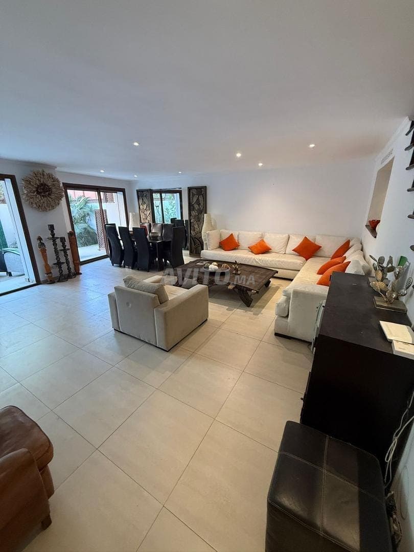 Gemeubileerde duplex te koop 200 m² in Hivernage