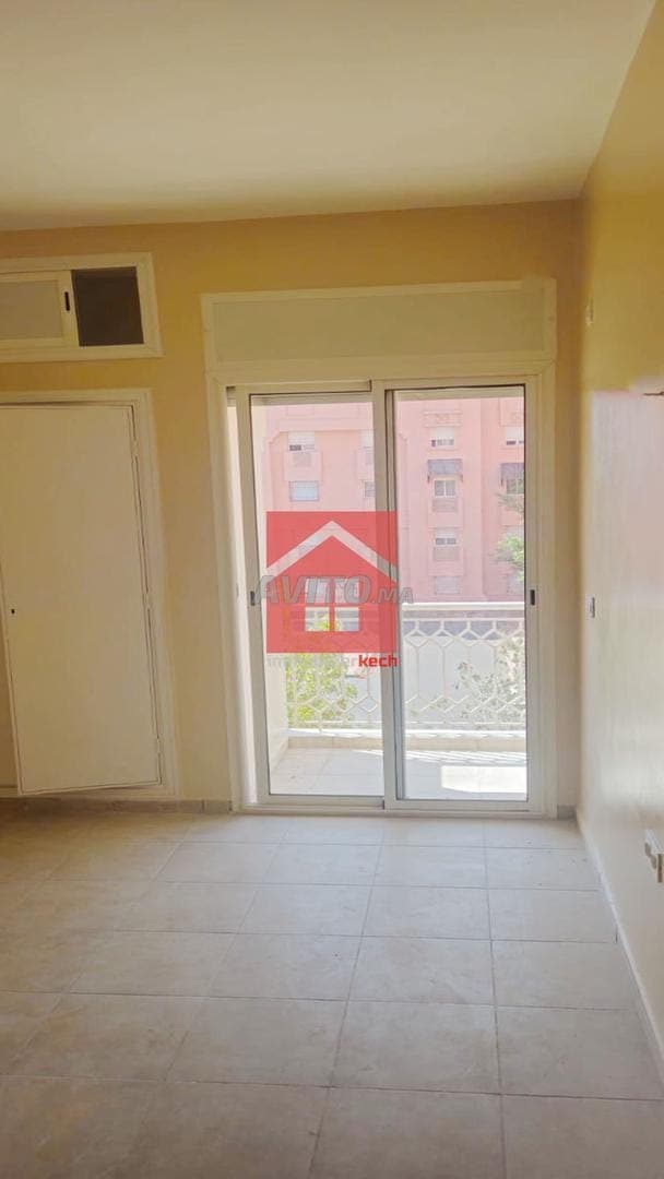 Appartement rénové de 3 chambres😍 avec balcon
