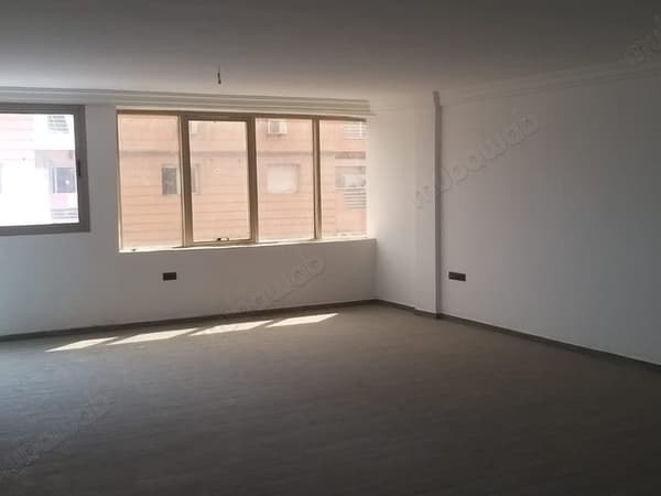 Bureau Neuf à Gueliz